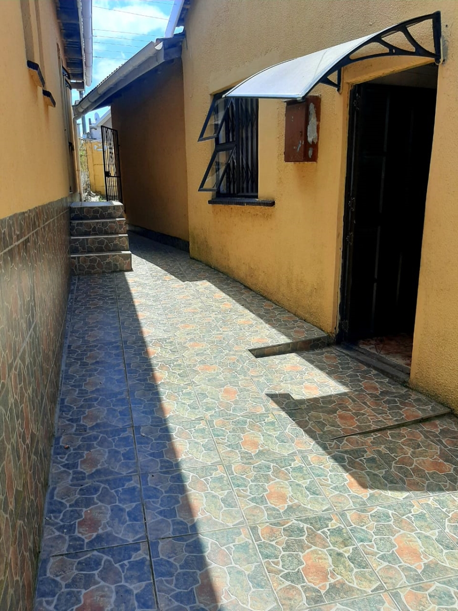 6 Bedroom Property for Sale in Mdantsane Nu 13 Eastern Cape